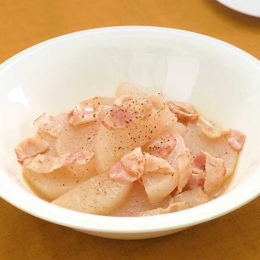 旨味が凝縮！ 大根とベーコンのコンソメ煮のレシピ動画・作り方 | デリッシュキッチン