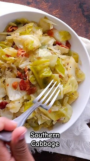 Southern Cabbage with bacon is simple comfort food at its best! #southernrecipes
