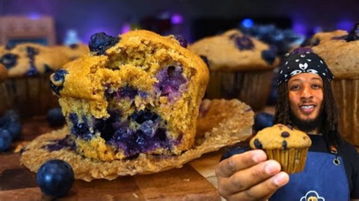 Blueberry muffins | Fluffy, moist & easy