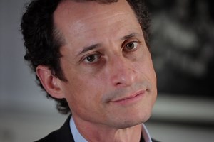 ‘Weiner’: Anthony Weiner Battles Himself, Huma, and The New York Post In Documentary
