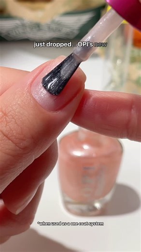 OPI on Instagram: "Cheers to no smears!  New RapiDry™ quick-drying nail polish has the recipe for snackable, smudge-proof nails.  : @ellzabethm in shade Stun n’ Done"