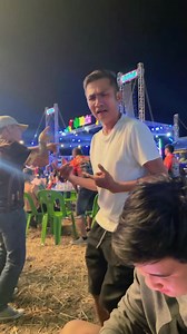 1.2M views · 45K reactions | ซุ้มไก่เก่งมาเล่นใกล้บ้านซุ้มไก่แก่จะอยู่ทำไมล่ะครับ | Yui Yadyur | Facebook