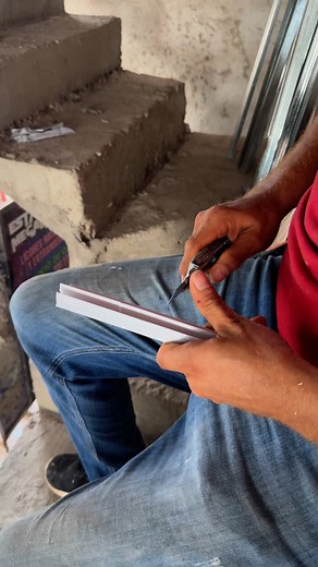 Así le pegamos la F al PVC en las esquinas #pvc #cielorasoenpvc #cieloraso | Renueva Tu Vivienda