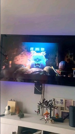 Woman crying | Trolls | DreamWorks