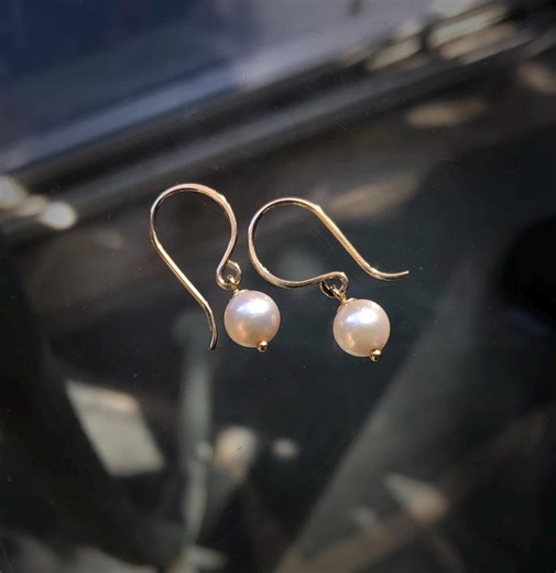 Mid-century Akoya 7mm Pearls / 14K Gold Filled Petite Earrings: Wedding Jewelry - Etsy