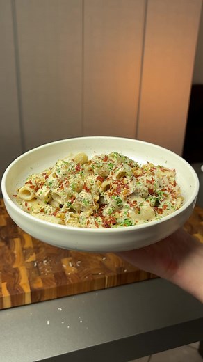 Rigatoni com Parma, Nozes e Gorgonzola em 20 Minutos