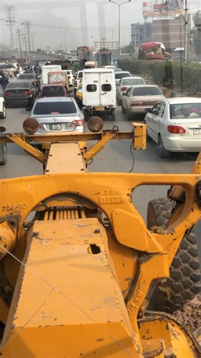 motor grader service problem solved in a few minutes now it’s very good looking and very clean 🧼 but it was not clean if you have any problems please contact me | Rehman Khankpk