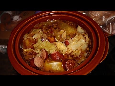 How to make sausage and cabbage soup