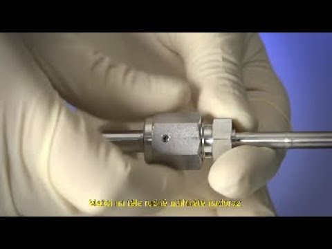 Tech Tips: Installing a VCR Metal Gasket Face Seal Fitting (Czech Subtitles)