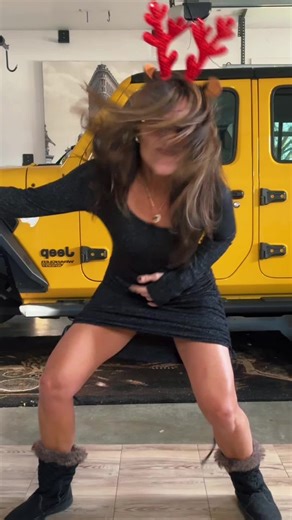 Thunderstruck Shuffle Dance: Rockin' with AC/DC