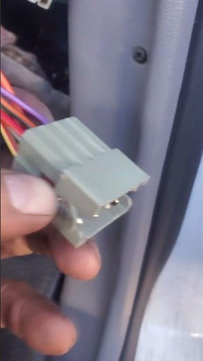 Ford electrical connectors, removing pins