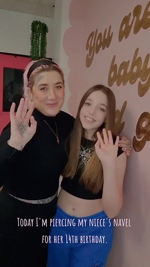 I just love her reaction! #halifaxuk #halifaxwestyorkshire #piercer #piercing #navelpiercing #pierced #piercersoftiktok #bodypiercing