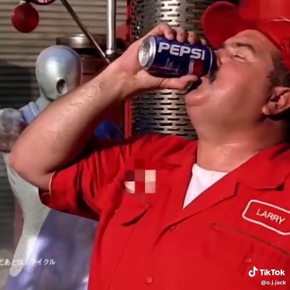 Las aventuras de Pepsiman en el mundo de las sodas