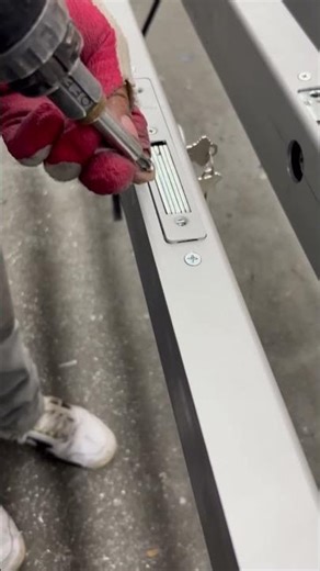 Hardware Integration for Minimalist Aluminum Storefronts
