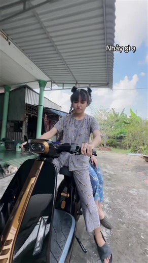 Cẩm Lai và Như Thủy Nhảy Cùng Nhau