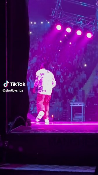 #KSI performing in Manchester 🔥