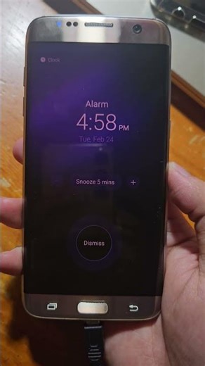 Samsung Galaxy S7 edge on custom One UI 2.5 alarm has battery empty! #shorts