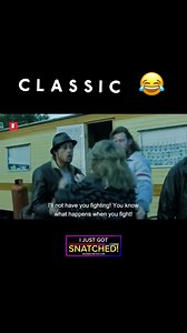 “Broken Caravan? Time to Throw Hands! 🥊🔥” In Snatch (2000), when Turkish (Jason Statham) and Tommy (Stephen Graham) attempt to buy a caravan from Mickey O’Neil (Brad Pitt) and his fellow Travellers, they discover it’s defective. Seeking a refund, tensions escalate, leading Mickey to challenge “Gorgeous” George (Adam Fogerty) to a fight. Despite George’s formidable size, Mickey, a seasoned bare-knuckle boxer, swiftly knocks him out with a single punch, plunging Turkish and Tommy deeper into the