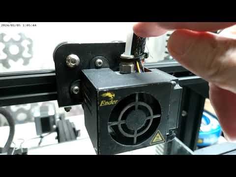 92 ENDER 3 . TPU 95A Filament running through the ORIGINAL Plastic EXTRUDER and WHITE BOWDEN tube..