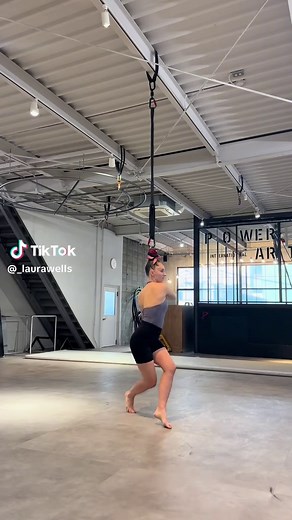 Hair Suspension Performance at Osaka Circus