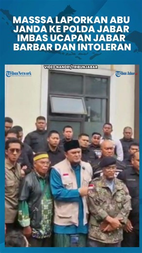 MASSA FORUM UMAT ISLAM BERSATU Laporkan Abu Janda ke Polda Jabar Kasus Ucapan Jabar Barbar