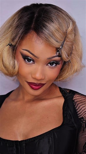 new series maybe? song: “Roxie” from Chicago . . . #musicaltheatre #roxiehart #makeup