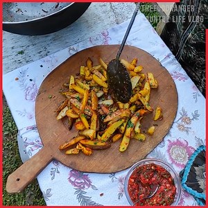 The most amazing potato wedges recipe made in nature from the garden! Thanks to Country Life Vlog: https://youtu.be/iaJ1xI6KkNQ | The Food Ranger
