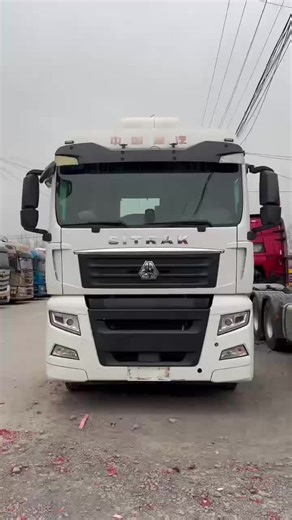 Airbag axles 【Vehicle model】: Sanderka G7H dual-wheel drive tractor 【Horsepower】: 540 horsepower 【Age】: Produced in March 2022 【Configuration】: Automatic transmission with hydraulic retarder, full airbag axles#sitrak