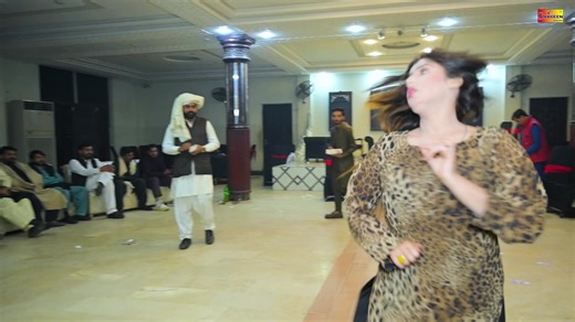 Nisha Khan's Spectacular Dance Performance in Rang Di Sanwali