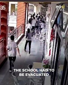 While everyone else was evacuating, a young man waited until the end to rescue his classmate, who had mobility issues and couldn't get out on his own | Positive