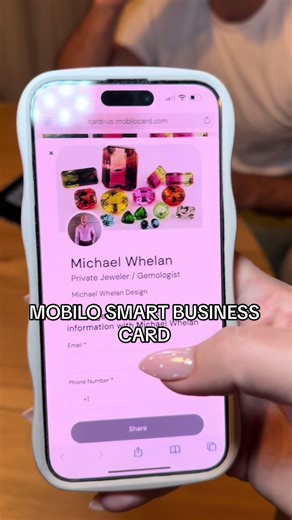 This digital business card makes exchanging info as easy as a tap! #smartcard #businesscard #smartbusinesscard #mobilocard