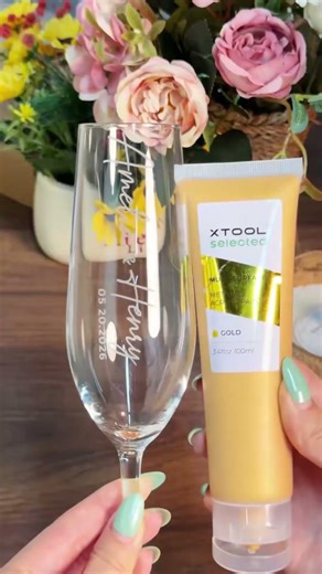 Custom champagne glasses just make the whole table feel more special Add names initials