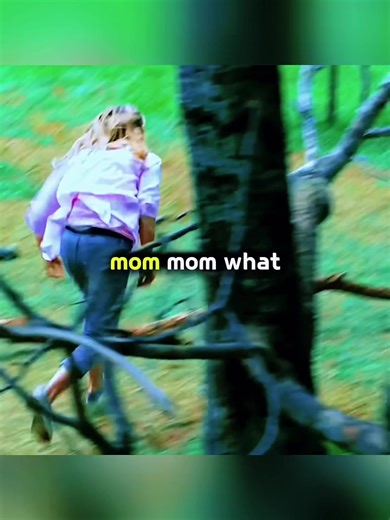 Video shows the moment federal agents pulled a woman in Minneapolis from her car to arrest her while she shouted that she was disabled. The incident occurred just a couple of blocks from where Renee Nicole Good was fatally shot by an ICE agent earlier this month.#News #CE#Immigration #Minneapolis