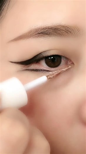 I Finally Learned How to Draw Big Eyes! 👁️✨ Instantly Bigger & Brighter Eyes #eyemakeup #shorts