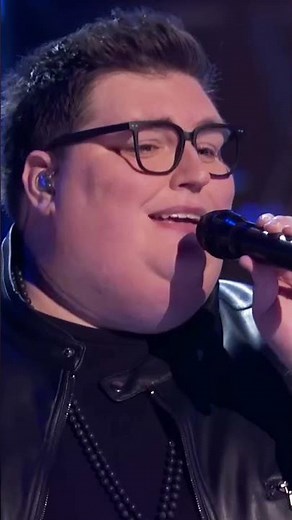 Years Later…This Voice STILL Gives Chills #jordansmith #thevoiceusa #kellyclarkson #adamlevine