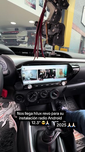 Toyota Hilux 2025: Radio Android Installation 12.3