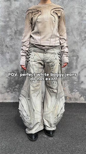 personsoul.items on Instagram: "DECONSTRUCTED EXAGGERATED FLARED PATCHWORK JEANS AVAILABLE ON WWW.PERSONSOUL.COM Details： ·100% Cotton ·Washed-Distressed + Worn-In Abrasion Treatment ·Available in grey color ·Shipping worldwide #personsoulootd #personsoulfw25"