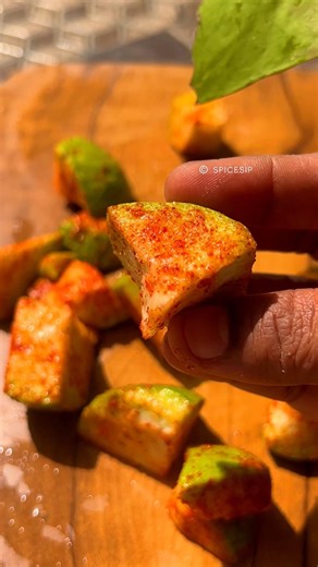 Spicy Guava Recipe 🌶️🍈 | Street Style Masala Guava | Perfect Tangy Snack | SpiceSip #spicyguava