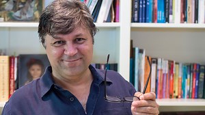 Researcher studies the memory effect of water on gas hydrate recrystallization