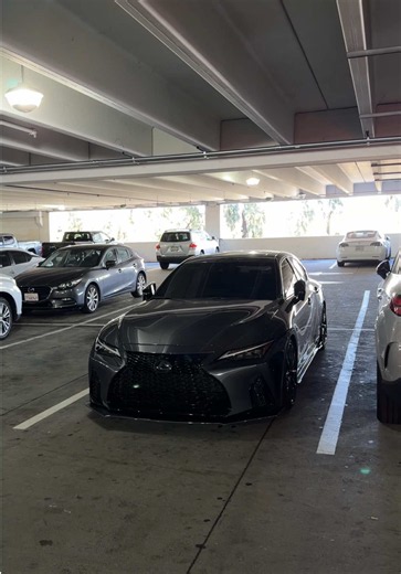 Lexus IS350 car tour — beautiful IS350 styling and features