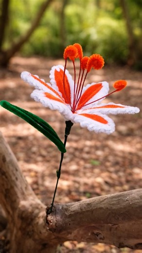 Red! lily lead flower.pipe cleaner taroriral 🔦🪶 #diy #dailyshorts #craft #mycraft #red #flower