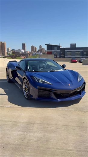 Review on my YT channel! The 2025 Corvette Z06 is America’s track weapon disguised as a daily driver. 🔥 Powered by a hand-built 5.5-liter LT6 flat-plane-crank V8, it screams to 8,600 RPM, delivering 670 HP and 460 lb-ft of torque — all naturally aspirated. 🏁 Paired with an 8-speed dual-clutch transmission, carbon fiber wheels, and the Z07 performance package, the Z06 hooks up hard off the line and dominates corners like a GT3 RS. This B-Roll captures the widebody stance, aero kit, and that rac