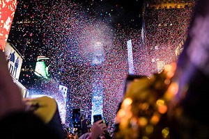 WATCH LIVE: Stream the NYC Times Square New Year’s Eve Ball Drop