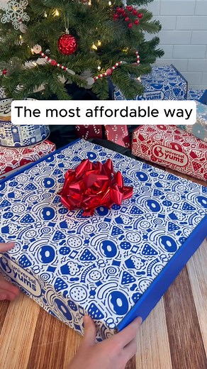 210K views · 101 reactions | The Best Gift in the World: 6 Country Boxes from Universal Yums AND a FREE Cookie Tin for a Limited time only | Universal Yums | Facebook