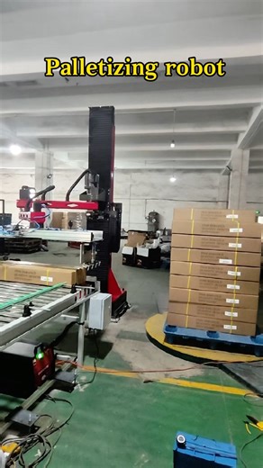 Palletizing robot #industry #machine #robot #automation #palletizing