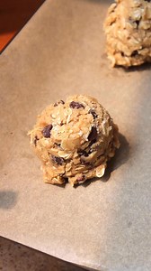 Nutella Stuffed Oatmeal Chocolate Chip Cookies! If you’re a Nutella lover like me, you will LOVE these cookies 🤎 Recipe: https://taffeybakery.com/oatmeal-nutella-stuffed-chocolate-chip-cookies/ OR comment RECIPE to get it sent directly to your inbox! | Taffey Bakery