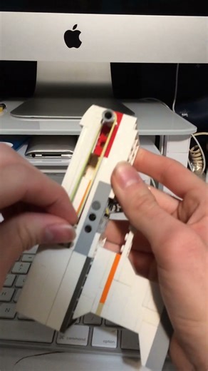 I made a working Lego gun