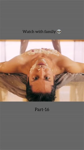 𝐒𝐨𝐫𝐚 🍁 on Instagram: "日本利用压电瓷砖将脚步转化为电能。这些瓷砖捕捉来自你脚步的动能。当你行走时，你的重量和动作会对瓷砖产生压力。瓷砖会轻微弯曲，从而产生机械应力。瓷砖内部的压电材料将这种应力转化为电能。每一步都会产生少量电荷，而数百万步结合在一起就能产生足够的电力来驱动LED灯、数字显示屏和传感器。在像涩谷车站这样繁忙的地方，每天大约有240万个脚步为这一系统作出贡献。 这些电能可以被储存或立即使用，从而减少对传统电力来源的依赖，并支持可持续的城市基础设施。 这种方法将日常运动转化为实用的可再生能源 #日本#知识#事实#你知道吗#推荐科技创新历史技术实验热门"