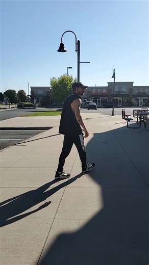 geting food from fresh/squeeze after a tense work out fresh/queeze food if all healthy even there smoothies and there protain supplements drinks I'll take a pic of I and my husband's food #fypviral❤❤❤❤❤ #freshsqueeze