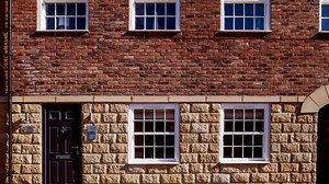 You have to see Hoggarth House to truly appreciate how superb this four-bedroom, four-bathroom house is. For a modern property it has tons of style, and the layout works brilliantly for large families and groups. It’s bright and modern with stunning rooms throughout. It really is sumptuous. ⁠ https://shoreline-cottages.com/cottages/hoggarth-house/ | Shoreline Cottages